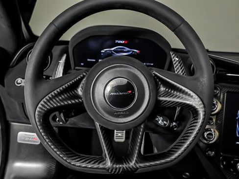 Used 2018 McLaren 720S Luxury RWD image 29
