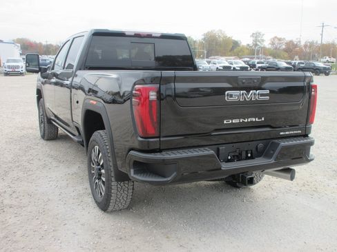 New 2026 GMC Sierra 2500 Denali Ultimate image 9