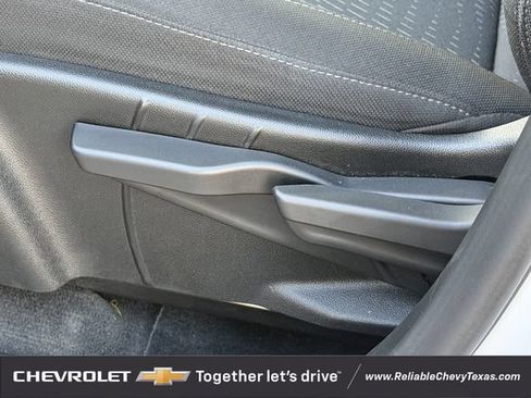 Used 2025 Chevrolet Equinox LT FWD image 28