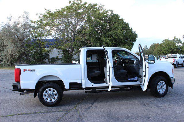 Used 2024 Ford F350 XLT w/ FX4 Off-Road Package AWD/4WD image 16
