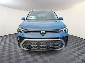 New 2025 Volkswagen Taos SE video 2