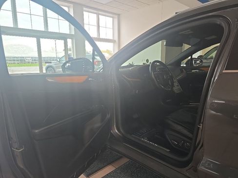 Used 2017 Lincoln MKC Select AWD/4WD image 12