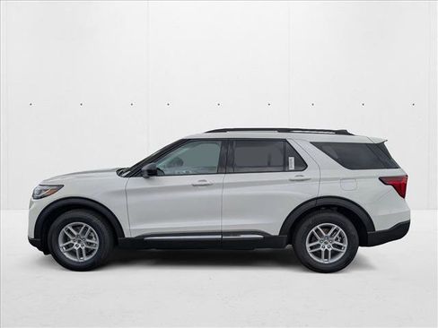 New 2025 Ford Explorer Active image 5