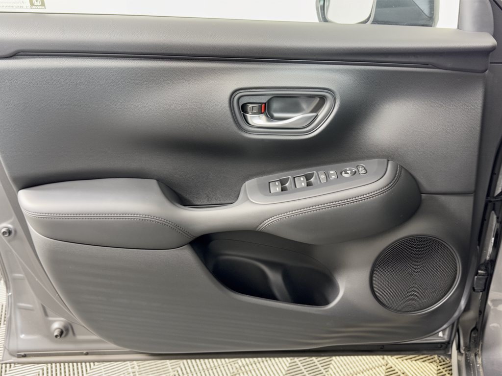 Used 2025 Honda HR-V LX image 14