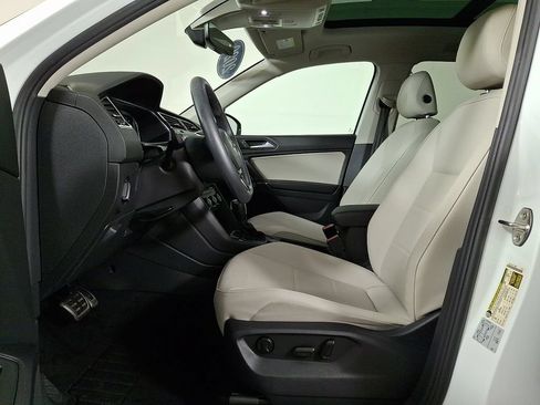 Used 2020 Volkswagen Tiguan SEL AWD/4WD image 15