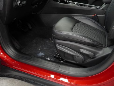 New 2026 Jeep Compass Latitude image 28