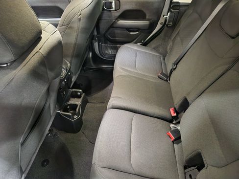 Used 2021 Jeep Wrangler Unlimited Sahara AWD/4WD image 50