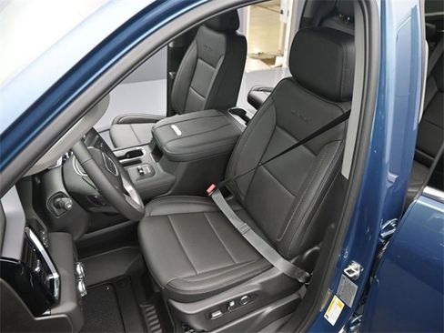 New 2025 GMC Sierra 2500 Denali w/ Denali Reserve Package image 11