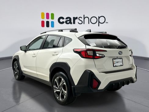 Used 2024 Subaru Crosstrek 2.0i Premium AWD/4WD image 3