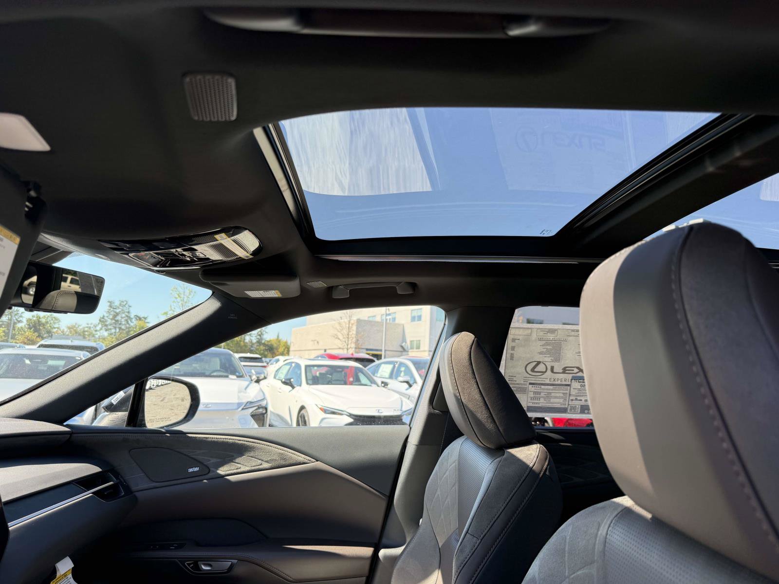 New 2026 Lexus RX 350h AWD/4WD image 16