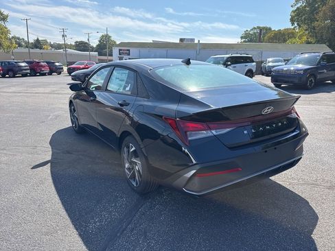 New 2025 Hyundai Elantra Sport image 5