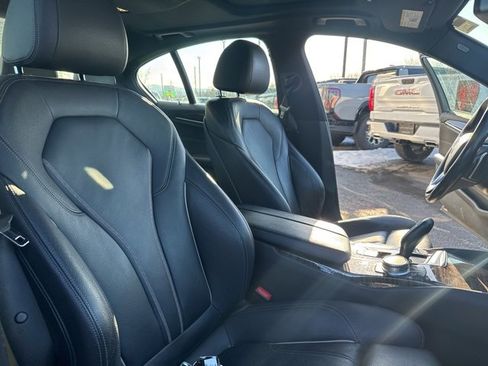 Used 2019 BMW 530i xDrive w/ Convenience Package image 17