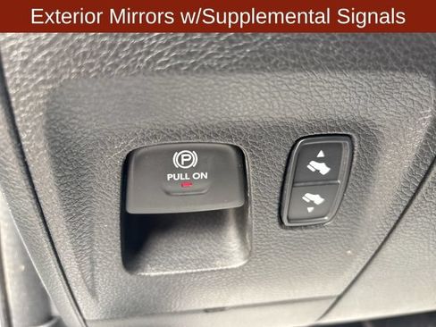 Used 2022 RAM 1500 Laramie AWD/4WD image 25