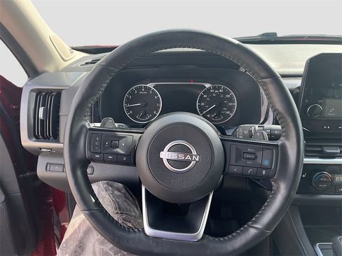 Used 2022 Nissan Pathfinder SL w/ SL Premium Package image 11