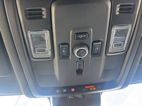 Used 2025 Chevrolet Tahoe Premier image 12