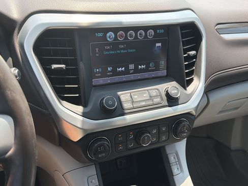 Used 2017 GMC Acadia SLT FWD image 23
