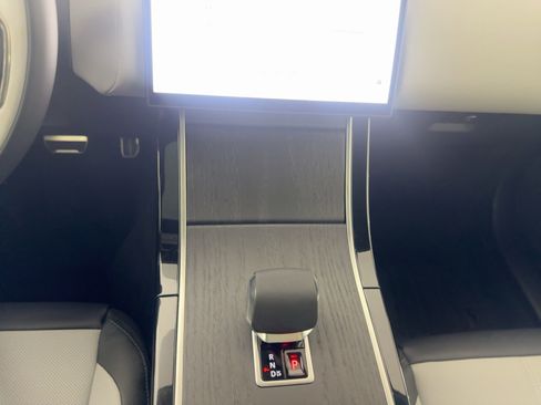 New 2026 Land Rover Range Rover Velar Dynamic SE image 27