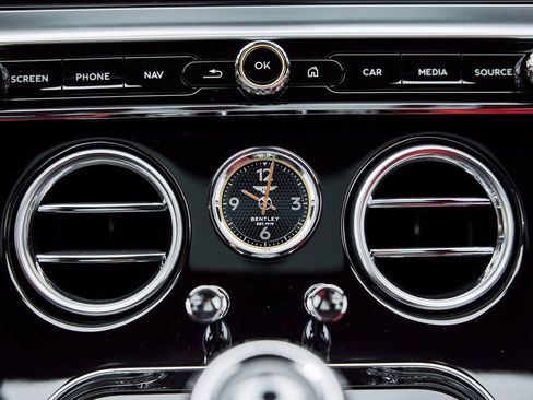 Used 2022 Bentley Continental GT image 61