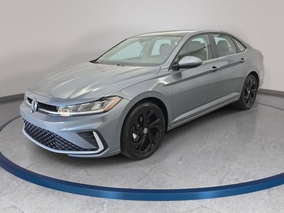 Used 2025 Volkswagen Jetta SE w/ Sunroof Package