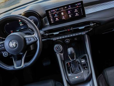 Used 2024 Alfa Romeo Tonale Ti w/ Active Assist Package image 20