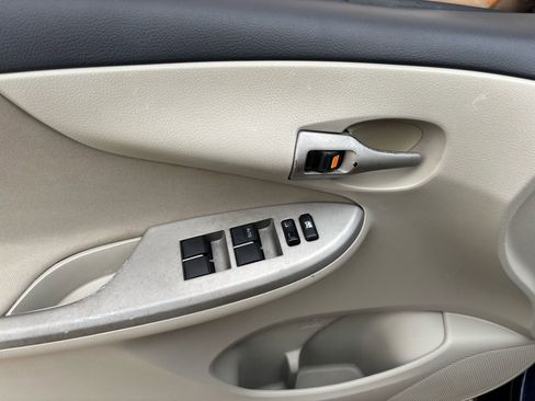 Used 2012 Toyota Corolla L image 12