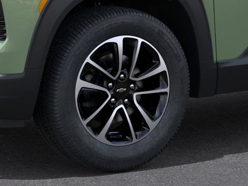 New 2026 Chevrolet TrailBlazer LT w/ Convenience Package FWD image 12