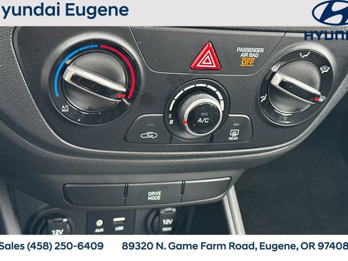 Used 2022 Hyundai Accent SE image 24