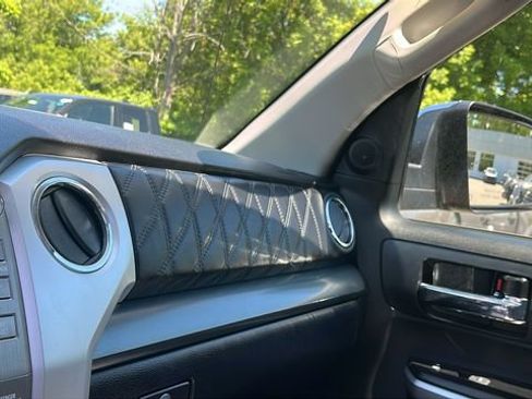 Certified 2017 Toyota Tundra Platinum AWD/4WD image 18