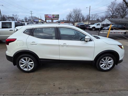 Used 2019 Nissan Rogue Sport SV w/ Technology Package image 5