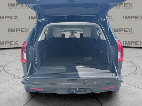 Used 2025 Ford Expedition Max Active RWD image 18