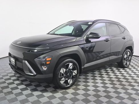 Used 2024 Hyundai Kona SEL w/ Convenience Package AWD/4WD image 2