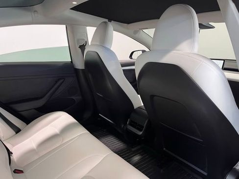 Used 2023 Tesla Model 3 Standard Range image 14
