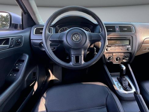 Used 2014 Volkswagen Jetta SE FWD image 9