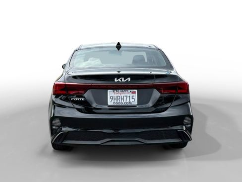 Used 2023 Kia Forte LXS w/ LXS Technology Package image 4