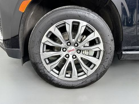 Used 2021 GMC Yukon Denali w/ Denali Premium Package AWD/4WD image 35