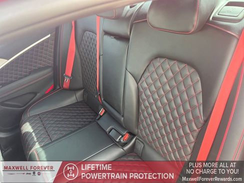 Used 2022 Genesis G70 3.3T image 22