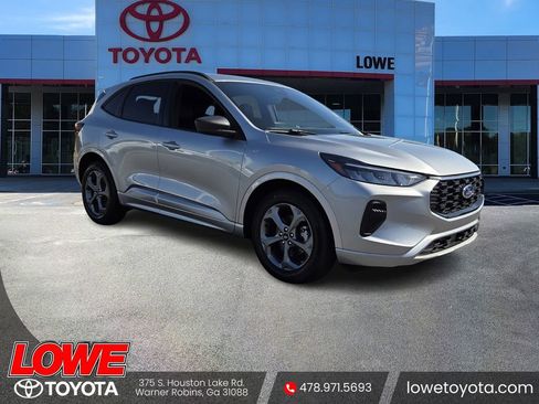 Used 2023 Ford Escape ST-Line w/ Tech Pack #1 FWD image 1