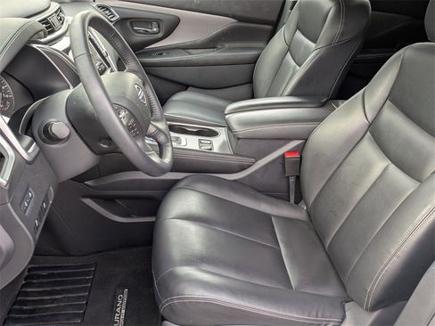 Used 2024 Nissan Murano SV w/ SV Midnight Edition Package image 11