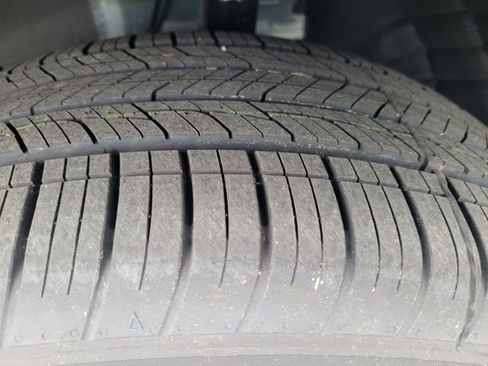 New 2025 Nissan Murano SV image 13