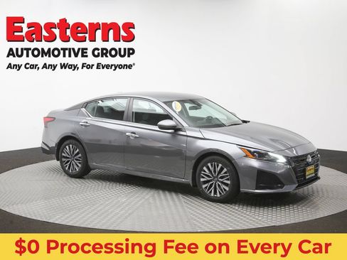 Used 2023 Nissan Altima 2.5 SV FWD image 46