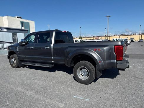 Used 2020 Ford F350 XLT w/ XLT Premium Package AWD/4WD image 3
