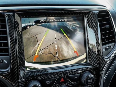 Used 2017 Jeep Grand Cherokee SRT image 24