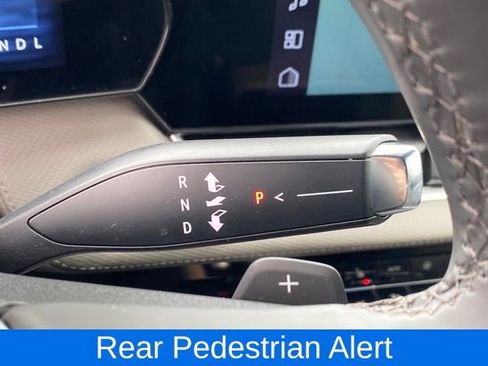 Certified 2025 Chevrolet Equinox LT w/ Convenience Package II image 12