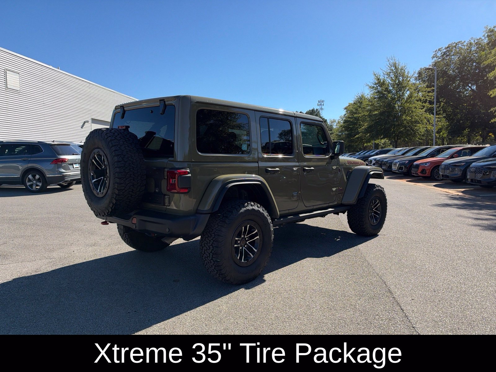 Used 2025 Jeep Wrangler Unlimited Rubicon AWD/4WD image 5