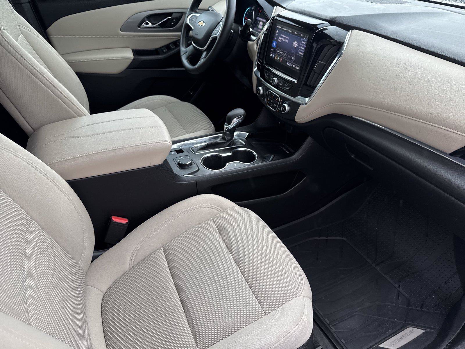 Used 2023 Chevrolet Traverse LT FWD image 36