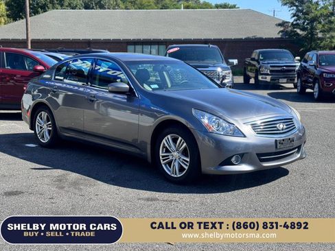 Used 2013 INFINITI G37 x Sedan w/ Premium Pkg image 3