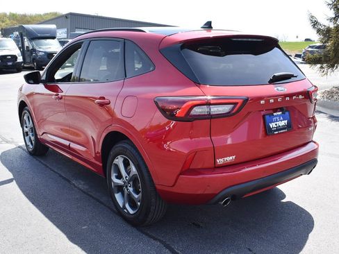Used 2024 Ford Escape ST-Line w/ Tech Pack #1 AWD/4WD image 3