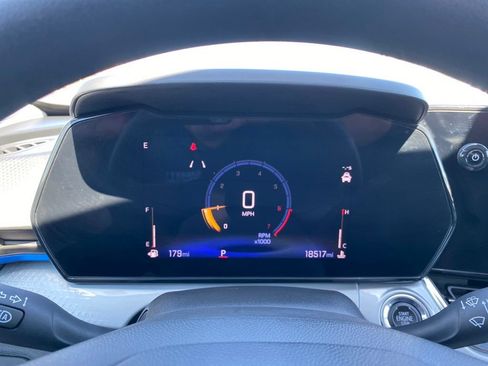 Used 2025 Chevrolet Trax LT FWD image 25