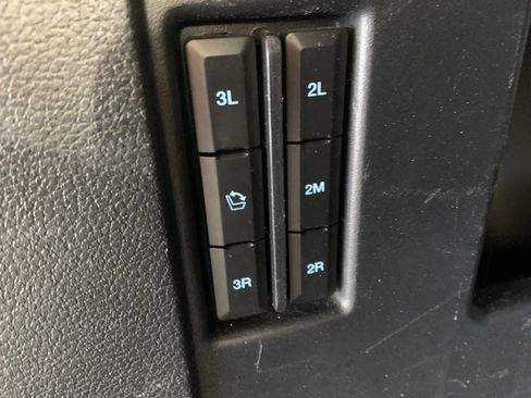 Used 2021 Ford Expedition Limited image 25