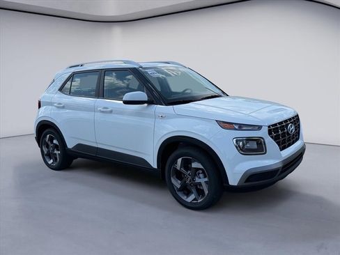 New 2026 Hyundai Venue SEL FWD image 7